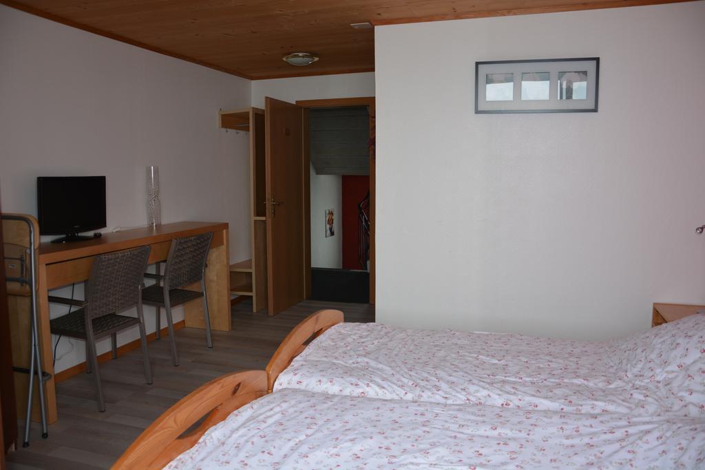 Hotel Restaurant Walliser Sonne Reckingen Camera foto