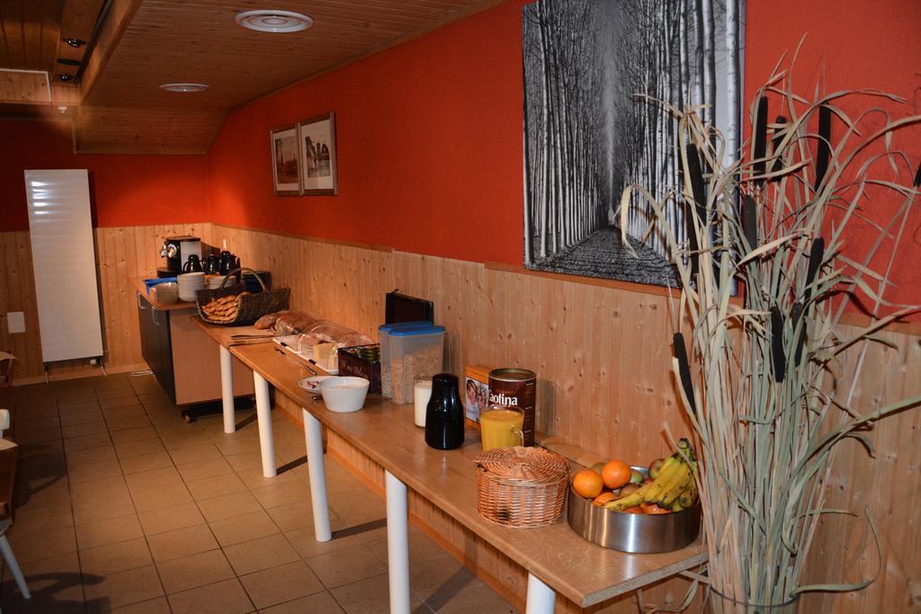 Hotel Restaurant Walliser Sonne Reckingen Esterno foto