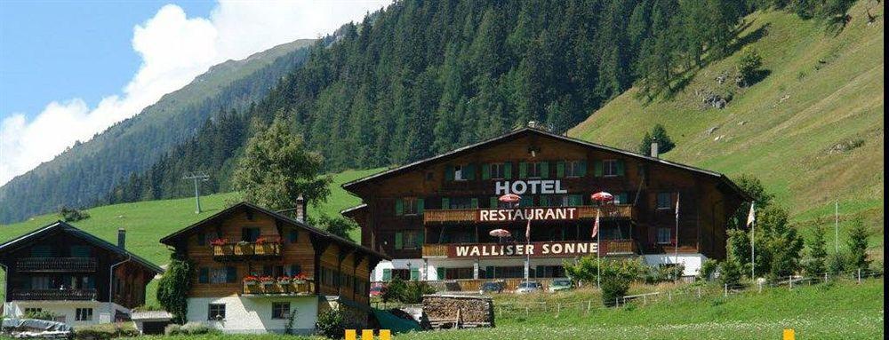 Hotel Restaurant Walliser Sonne Reckingen Esterno foto