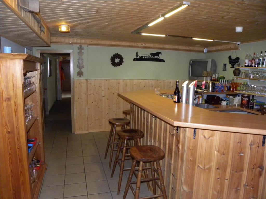 Hotel Restaurant Walliser Sonne Reckingen Esterno foto